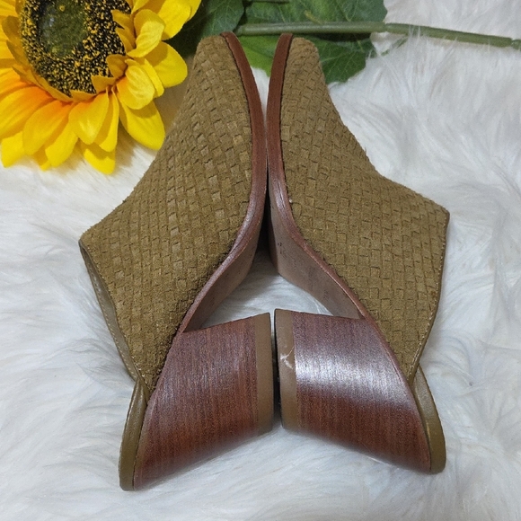 Matisse Tan Genuine Suede Mules with Textured Design - Picture 5 of 9